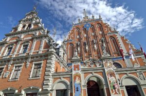 VIOの黒ずみを自宅でケアする方法は？